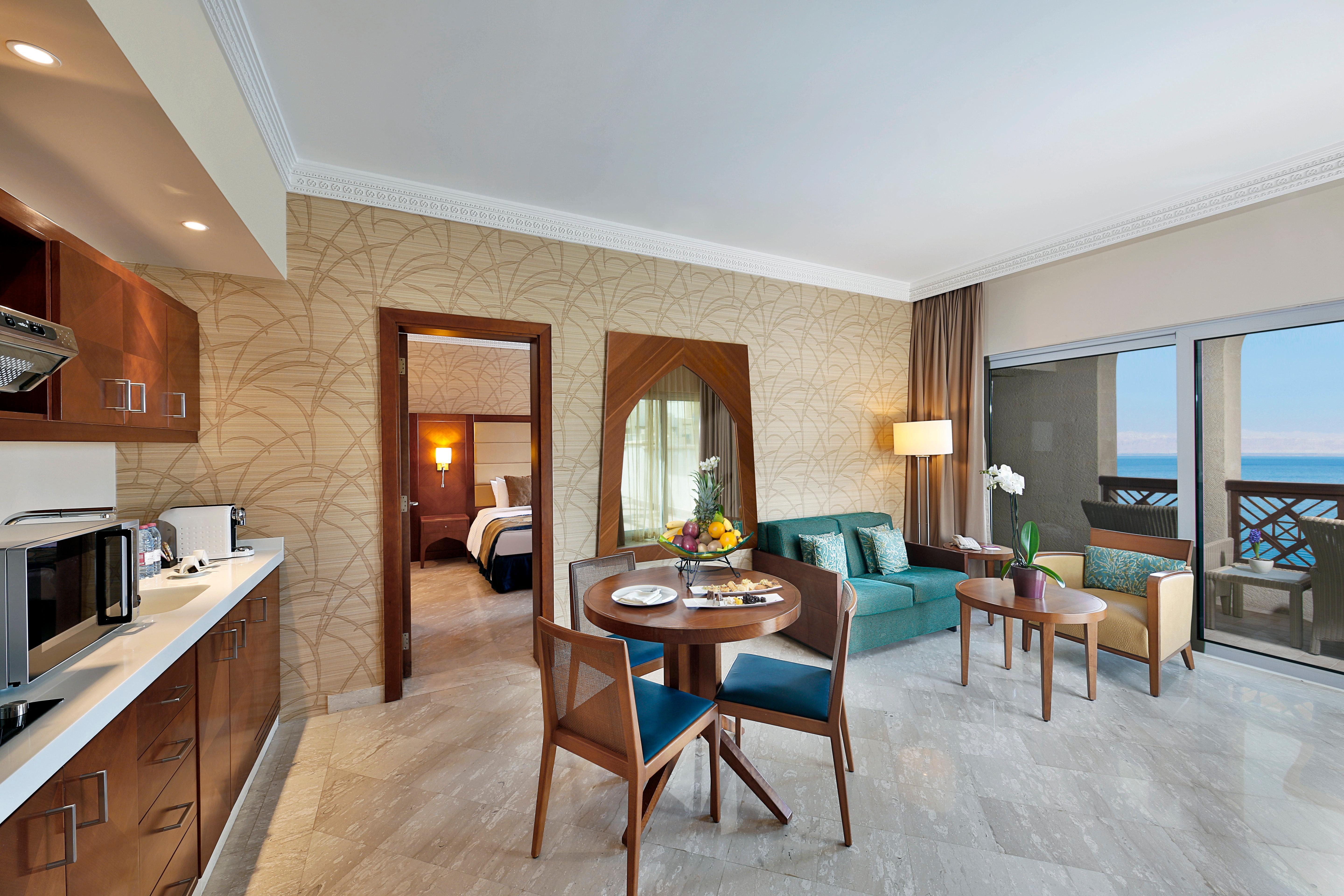 Crowne Plaza Jordan Dead Sea Resort & Spa By Ihg Sweimeh Zewnętrze zdjęcie Suite at the Hilton Sharm El Sheikh Resort