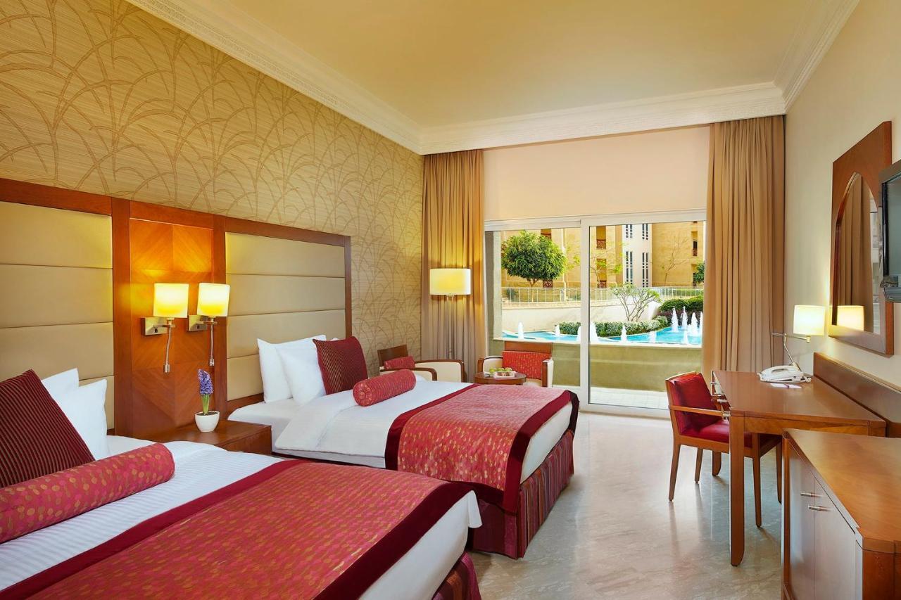 Crowne Plaza Jordan Dead Sea Resort & Spa By Ihg Sweimeh Zewnętrze zdjęcie A room at the Hilton Sharm El Sheikh