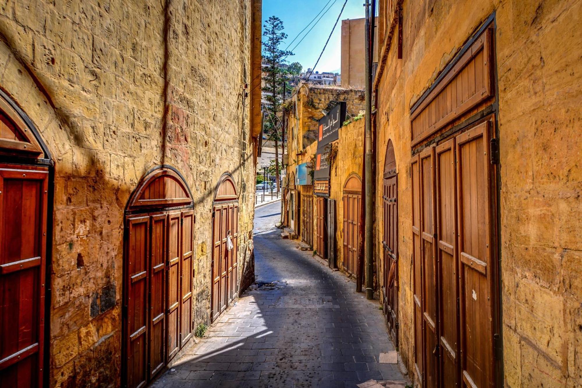 Crowne Plaza Jordan Dead Sea Resort & Spa By Ihg Sweimeh Zewnętrze zdjęcie A street in the old town of Nicosia