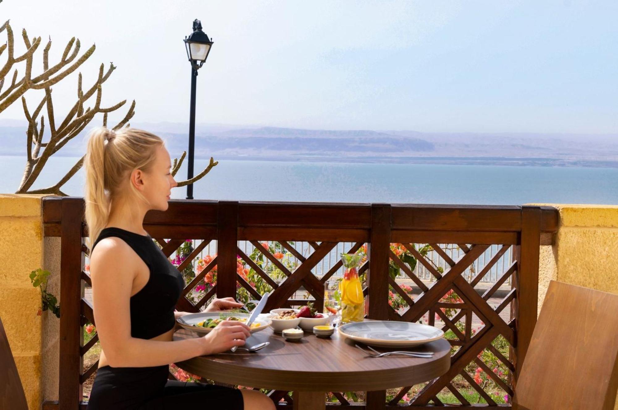Crowne Plaza Jordan Dead Sea Resort & Spa By Ihg Sweimeh Zewnętrze zdjęcie Dead Sea Resort